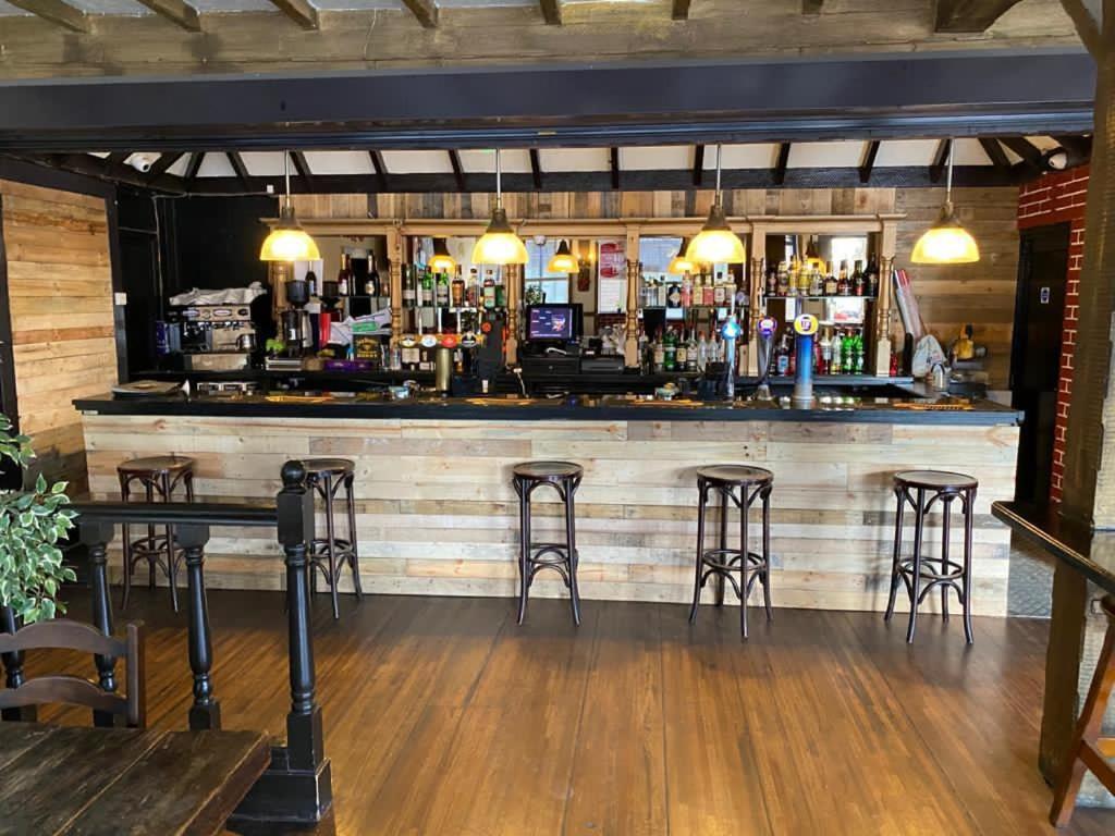 London K W Hotel Экстерьер фото
